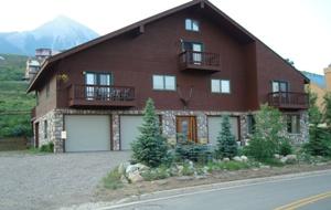 Ski In Luxury House Rental